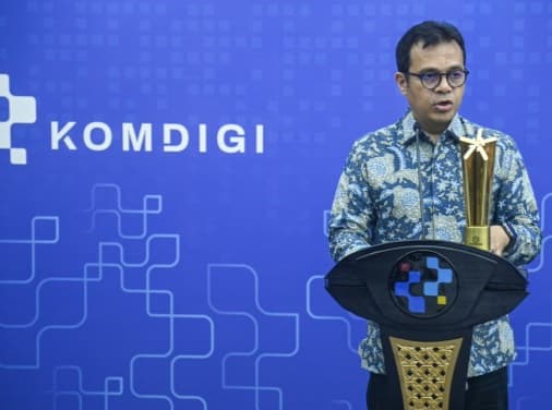 Komdigi Lacak Sinyal BTS Cari Delapan Korban Hilang di Selat Sunda